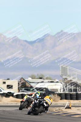 media/Nov-16-2025-Race Pace (Sun) [[8c5fa54630]]/Non Verified Riders (1st 20 Minutes)/4-Turn 16 (1116am)/